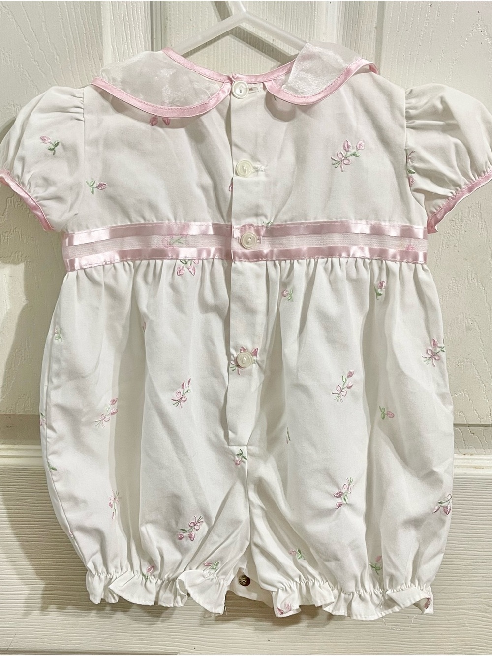 Vintage 1999 Baby Girl 6-9M White Pink Floral Embroidered Bubble Romper - Picture 2 of 3